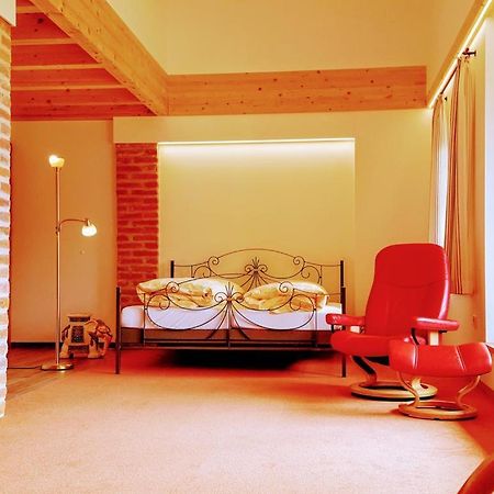 Sunhill Appartments, Klimatisiert Winhoring Esterno foto