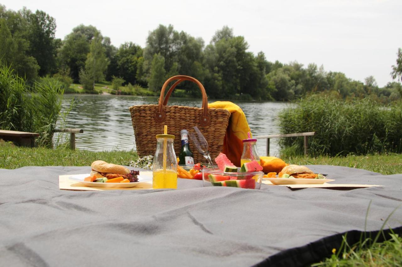 Sunhill Appartments, Klimatisiert Winhoring Esterno foto