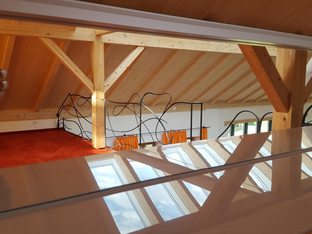 Sunhill Appartments, Klimatisiert Winhoring Esterno foto